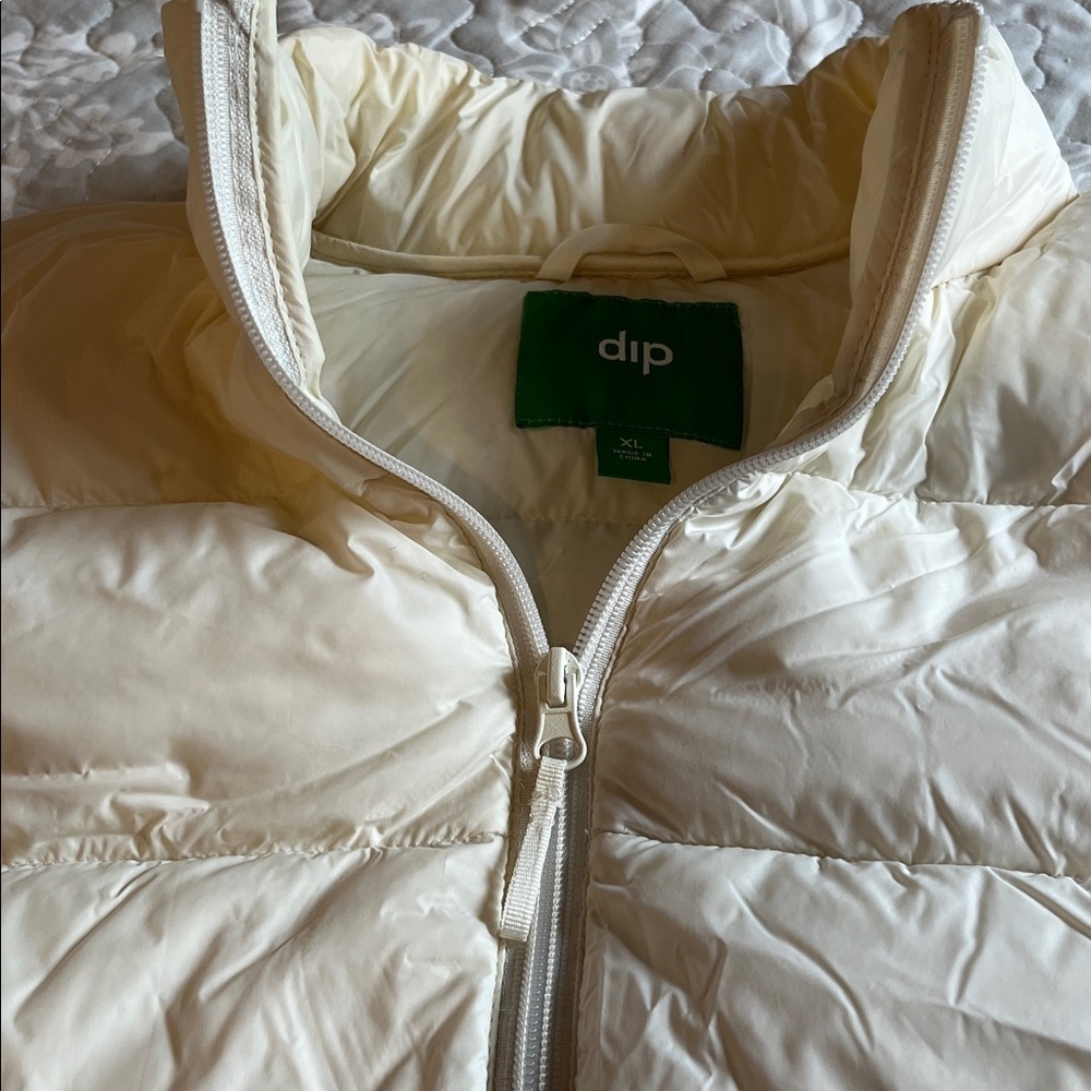 Puffy Vest Down Filling Winter White Two Outside and Inside Pockets Size XL - Picture 7 of 12